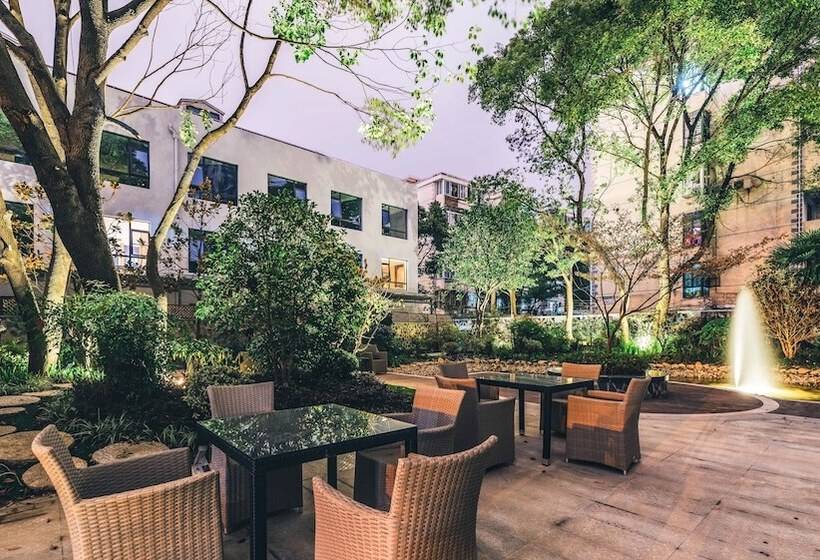 Atour Hotel Zibo Liuquan Road