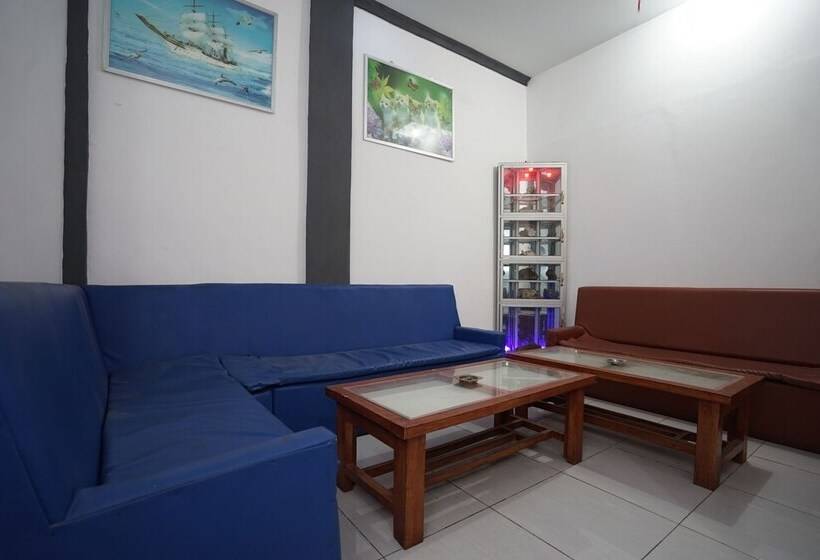 هتل Oyo 1315 Paris