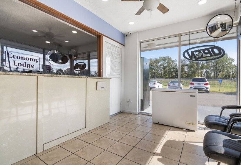 모텔 Economy Lodge Portsmouth