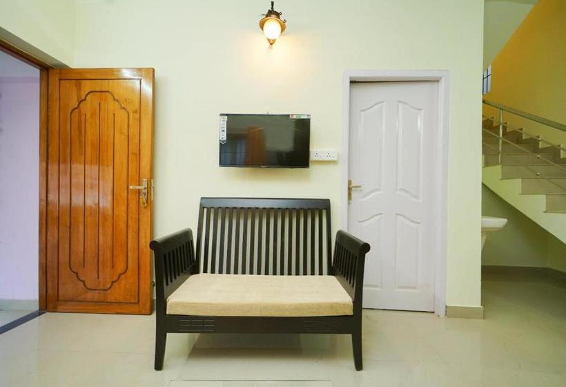 ペンション Oyo Home 26184 Elegant Stay Near Kovalam Junction