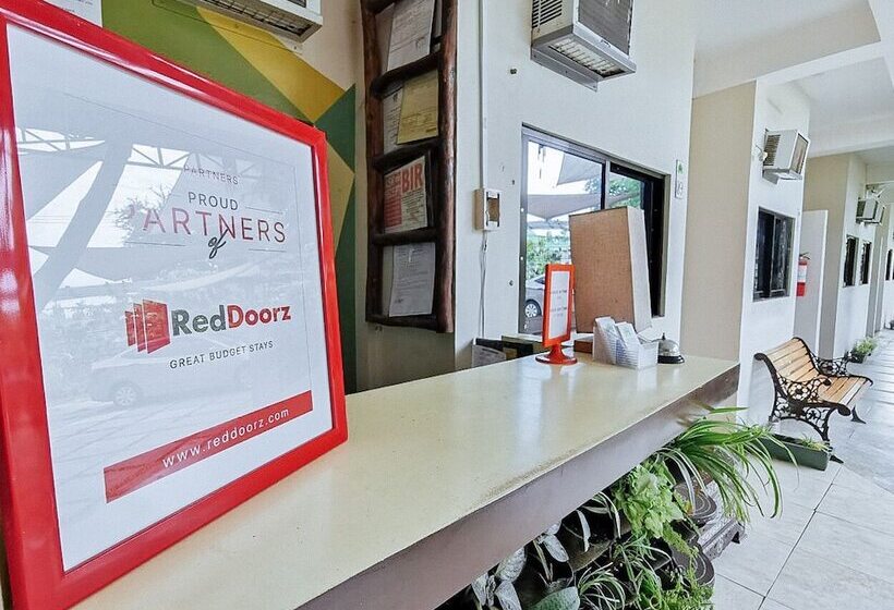 בית מלון כפרי Reddoorz Near Kcc Mall Gensan