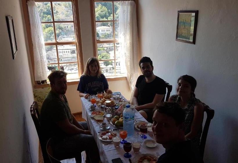 تختخواب و صبحانه Guest House Panorama
