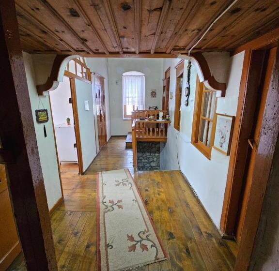 تختخواب و صبحانه Guest House Panorama