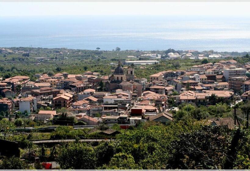 تختخواب و صبحانه Sotto L Eremo