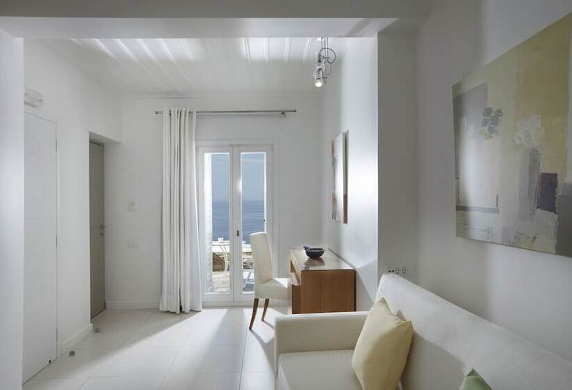 هتل Selana Suites