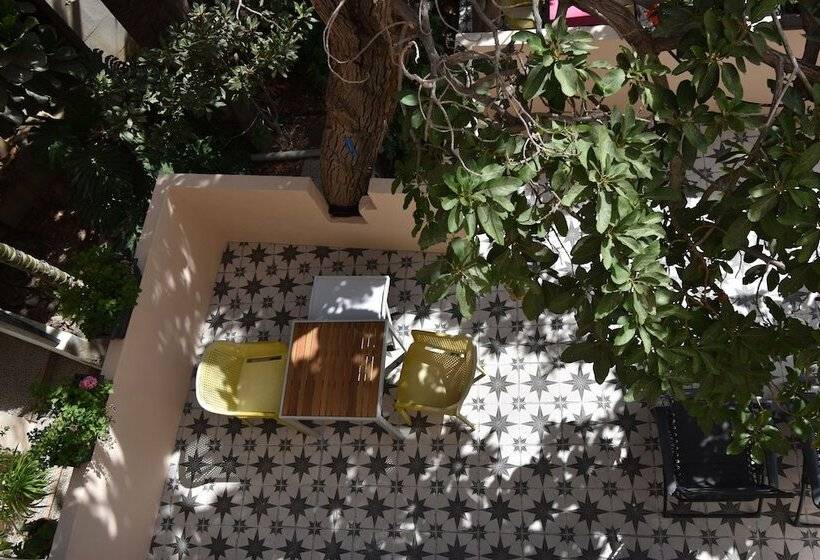 تختخواب و صبحانه Villa Nestor