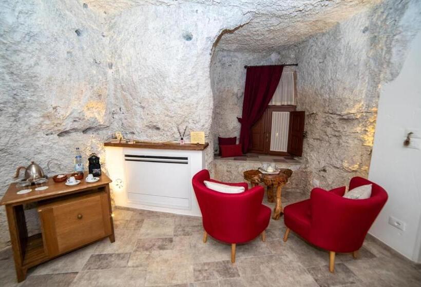 فندق Masseria Torre Rossa