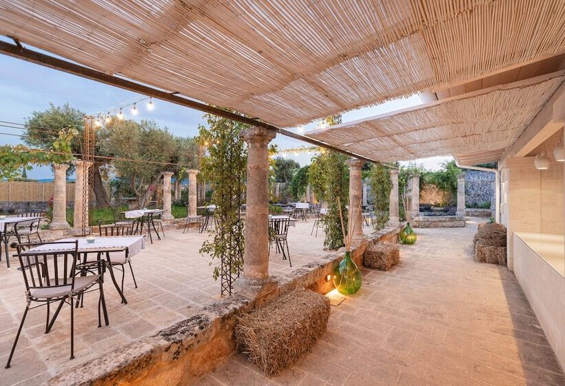 فندق Masseria Torre Rossa