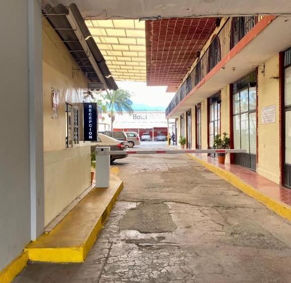 فندق Maya Ixtlan