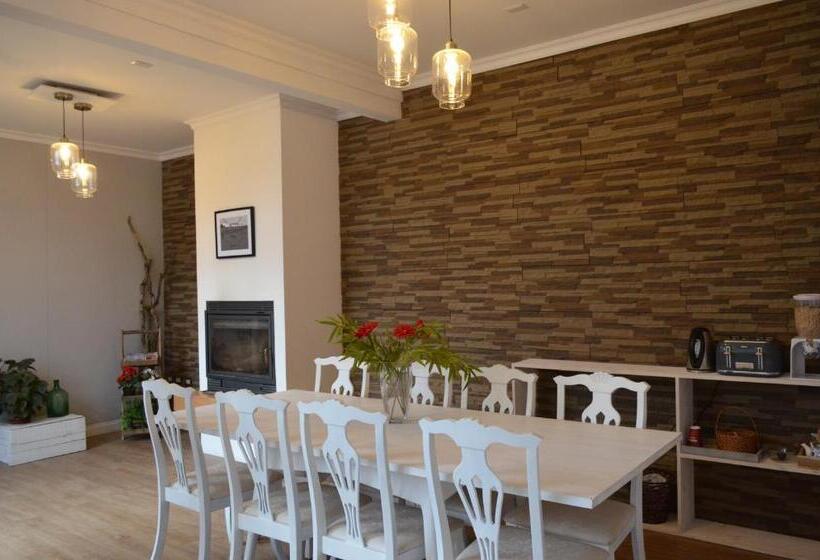 فندق Hostal Boutique Puerta Roja