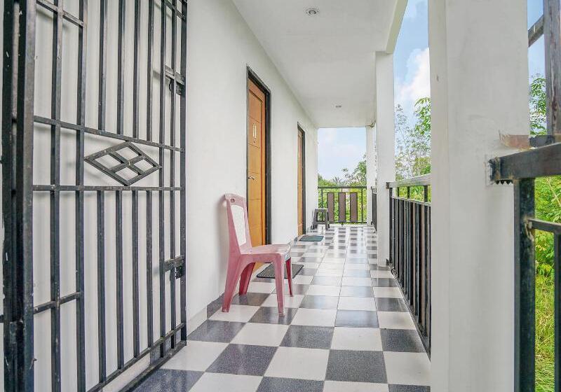 هتل Oyo 1266 Green Palm Syariah