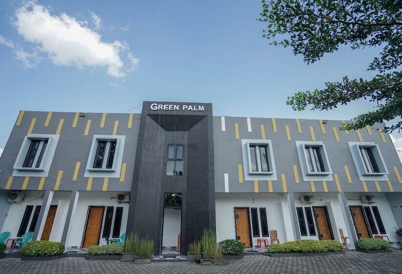 هتل Oyo 1266 Green Palm Syariah