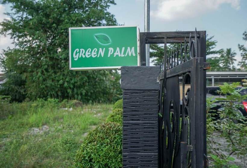 هتل Oyo 1266 Green Palm Syariah