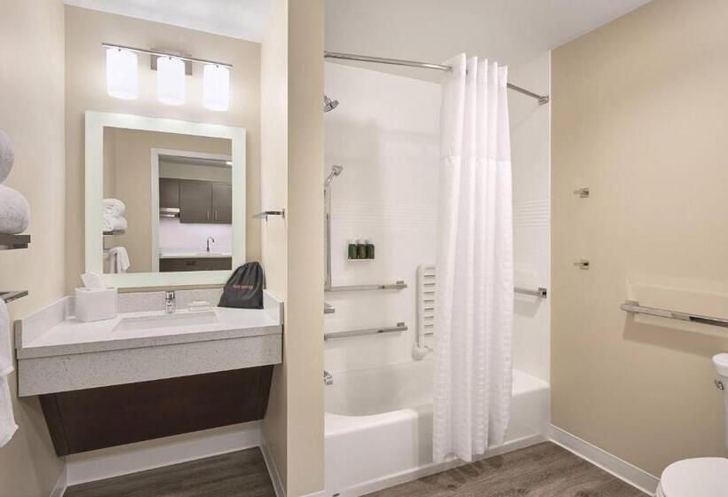 Отель Towneplace Suites By Marriott Medicine Hat