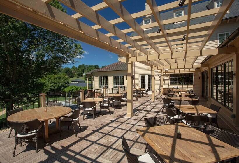 Boar's Head Resort