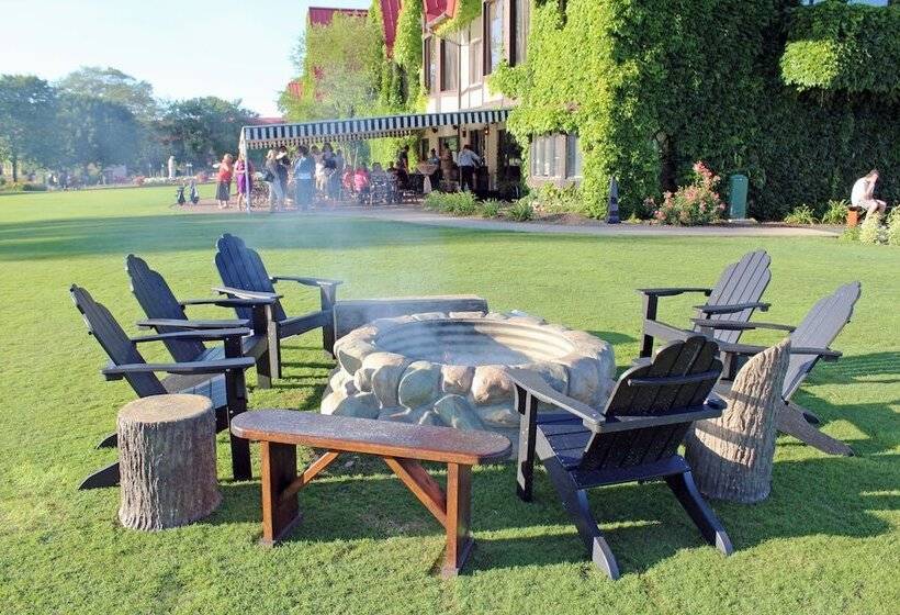 استراحتگاه The Highlands At Harbor Springs