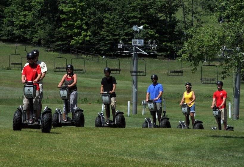 استراحتگاه The Highlands At Harbor Springs
