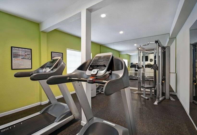 هتل Baymont By Wyndham Houston/westchase