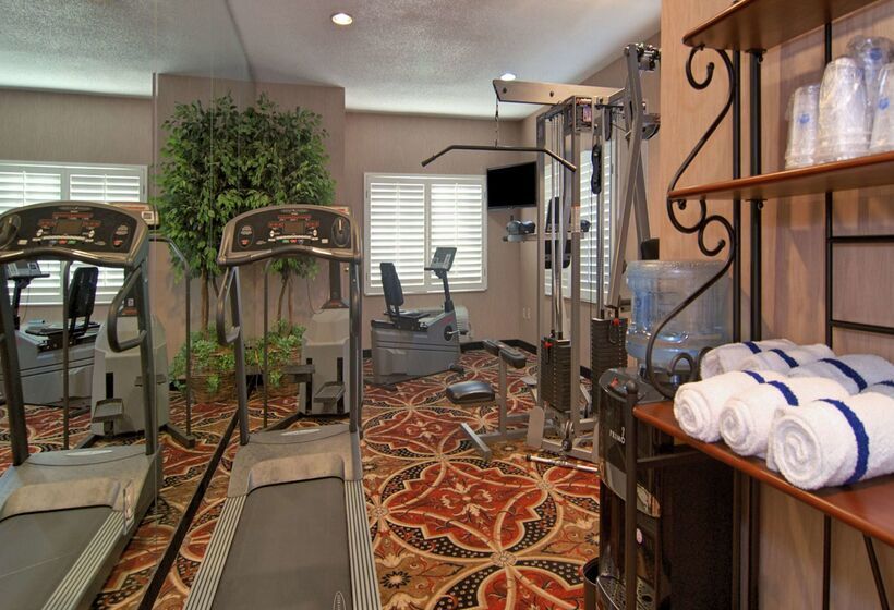 هتل Best Western Plus Southpark Inn & Suites