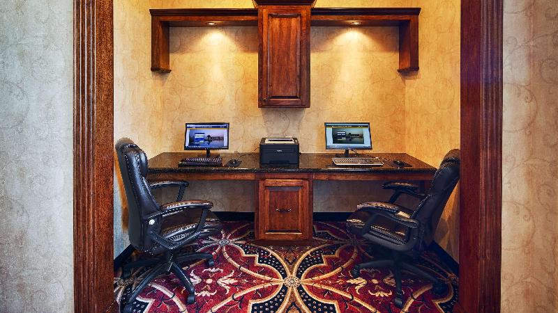 هتل Best Western Plus Southpark Inn & Suites