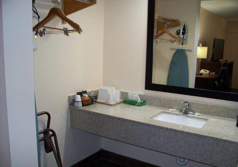 فندق Bluegrass Inn