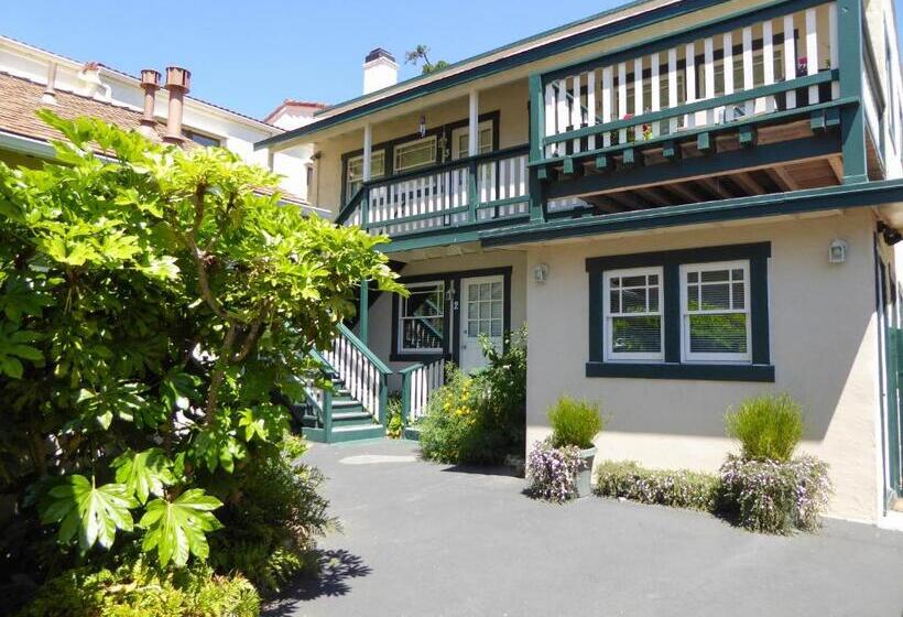 호텔 Briarwood Inn