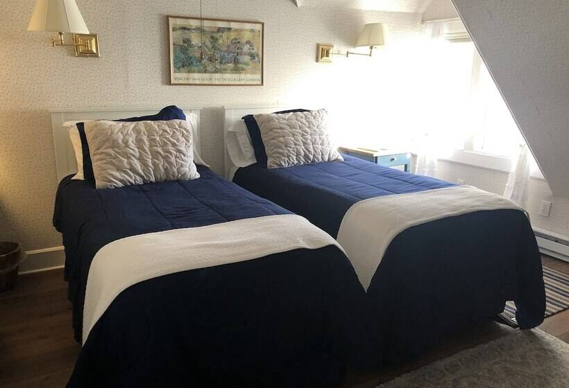 هتل Brook Farm Inn