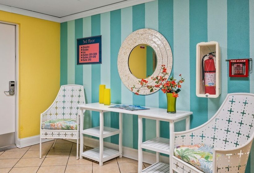 هتل Cayman Suites