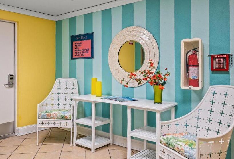 هتل Cayman Suites