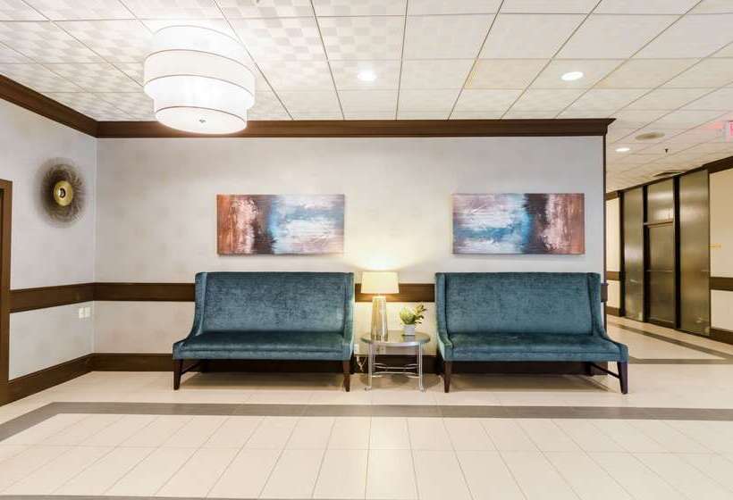 هتل Clarion  And Aqua Lagoon Waterpark