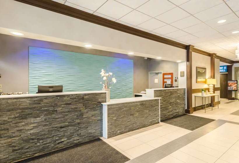 هتل Clarion  And Aqua Lagoon Waterpark