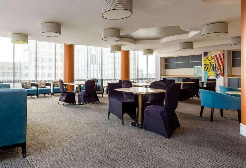 هتل Comfort Inn & Suites Baltimore Inner Harbor