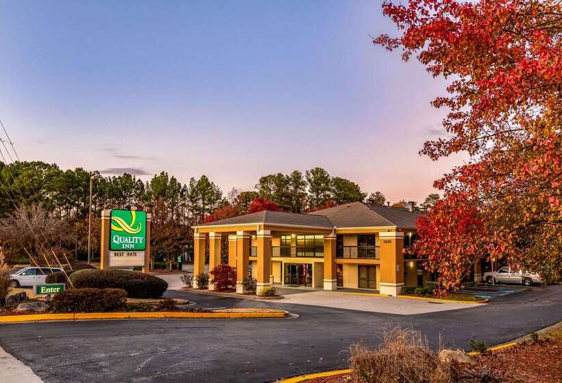 호텔 Quality Inn