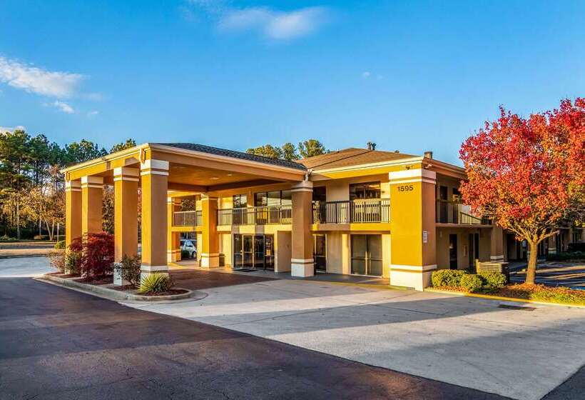 호텔 Quality Inn