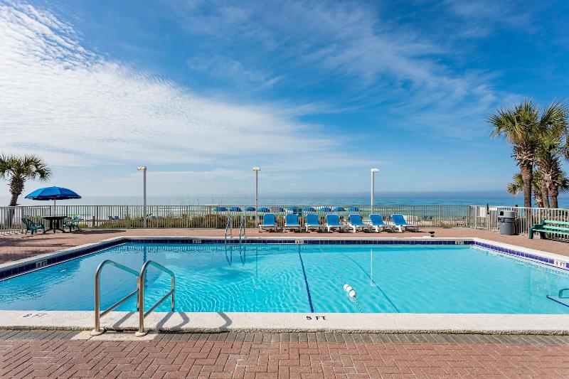 מוטל Bikini Beach Resort