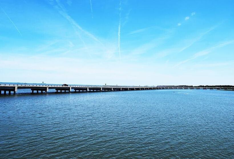 فندق على الطريق Birchwood Inn