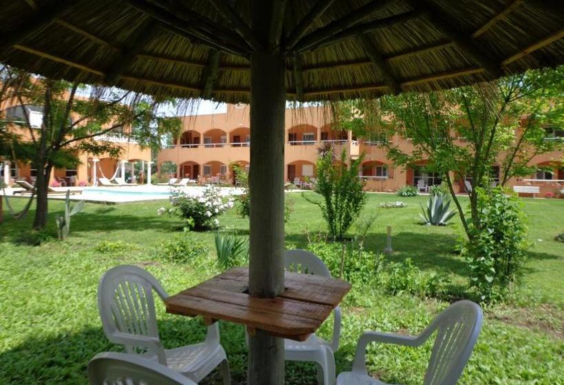 ホテル Las Victorias Apart