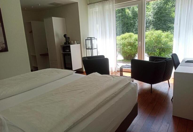 Motelplushotel Biggeseefront