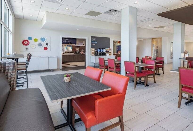 فندق Holiday Inn Express & Suites   Ruskin, An Ihg