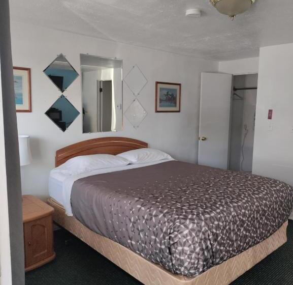 Eight Bar B Motel