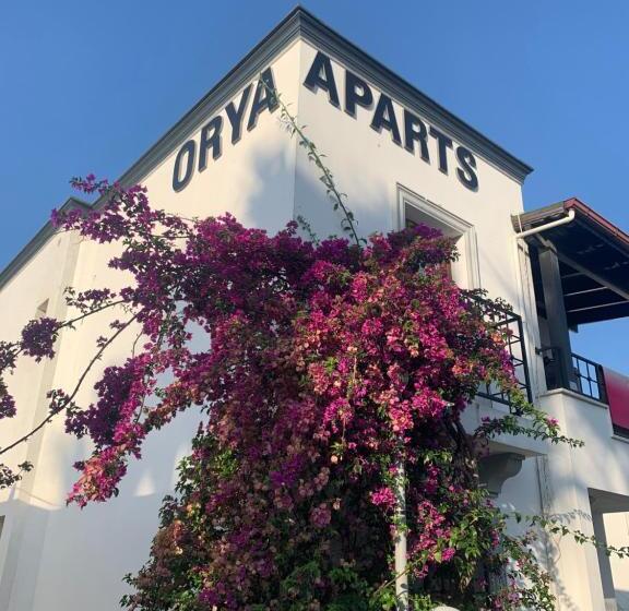 Orya Aparts