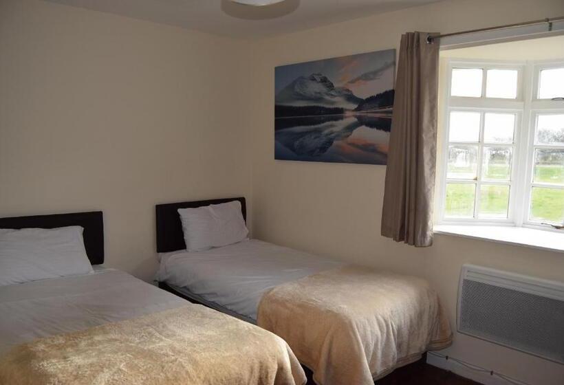 تختخواب و صبحانه The Watling Inn