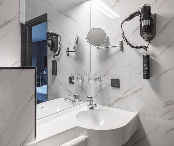 هتل Belmont Classic