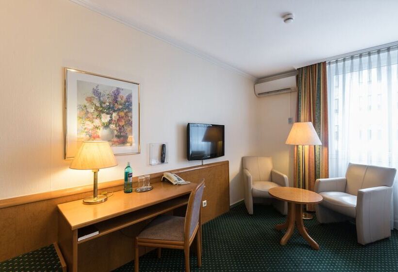 هتل Belmont Classic