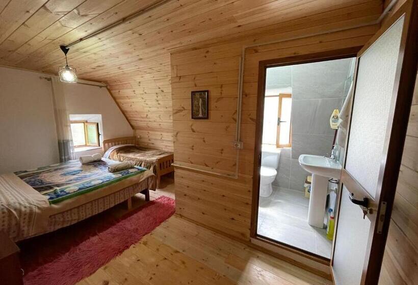 پانسیون Guest House Rrashkadoli