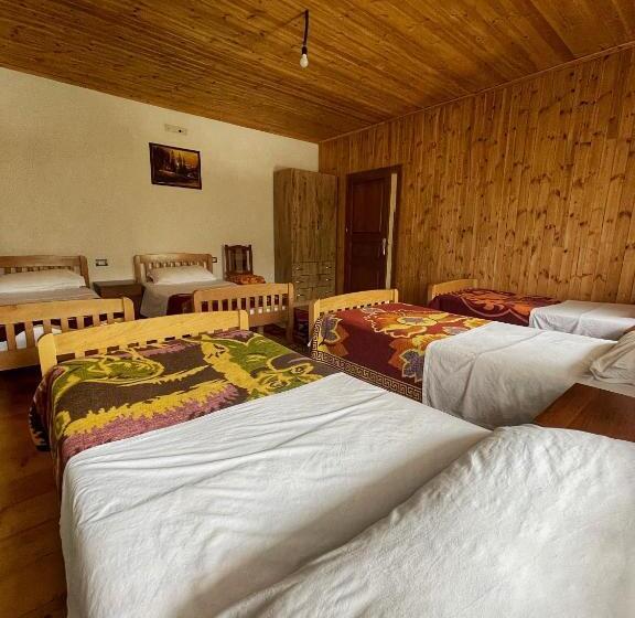 پانسیون Guest House Rrashkadoli