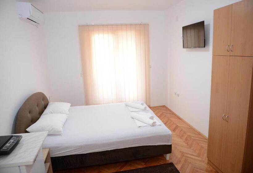 Prenoćište Vila Tasić