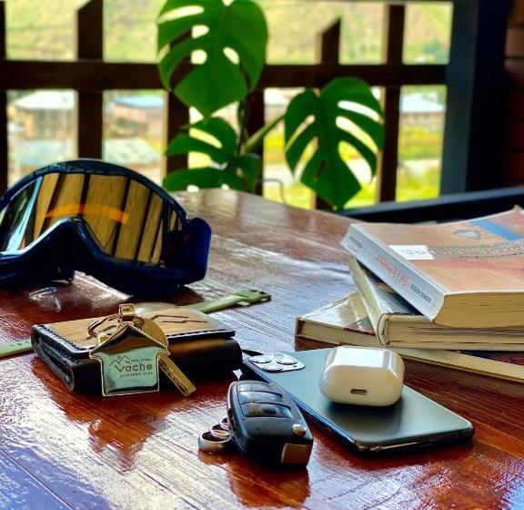 تختخواب و صبحانه Vache