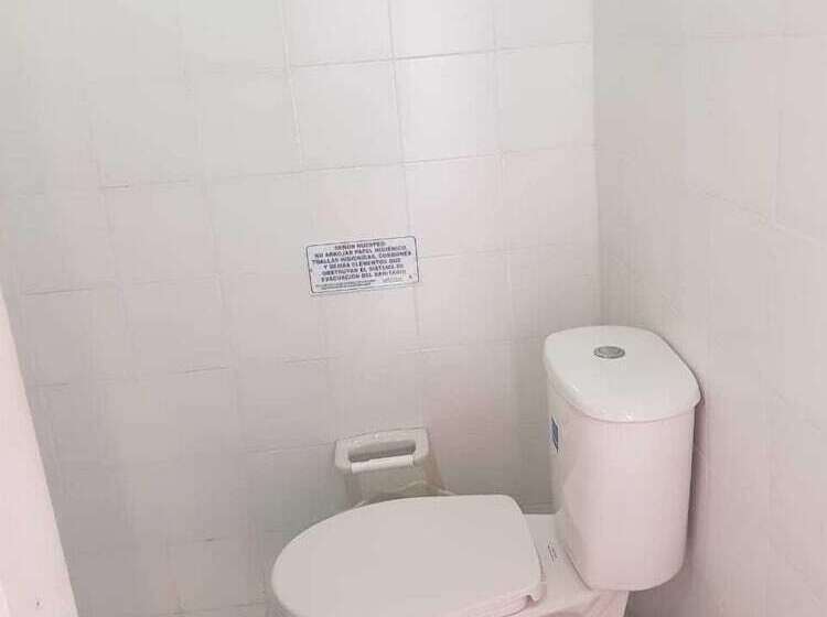 هتل Playa Tiburon