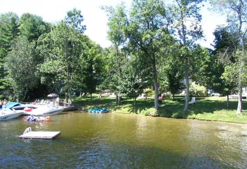 リゾートホテル Beachside On Lake Muskoka